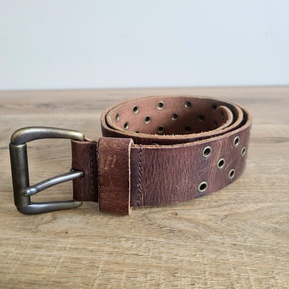 Fossil brown leather belt with metal details. - Picture 2 of 7